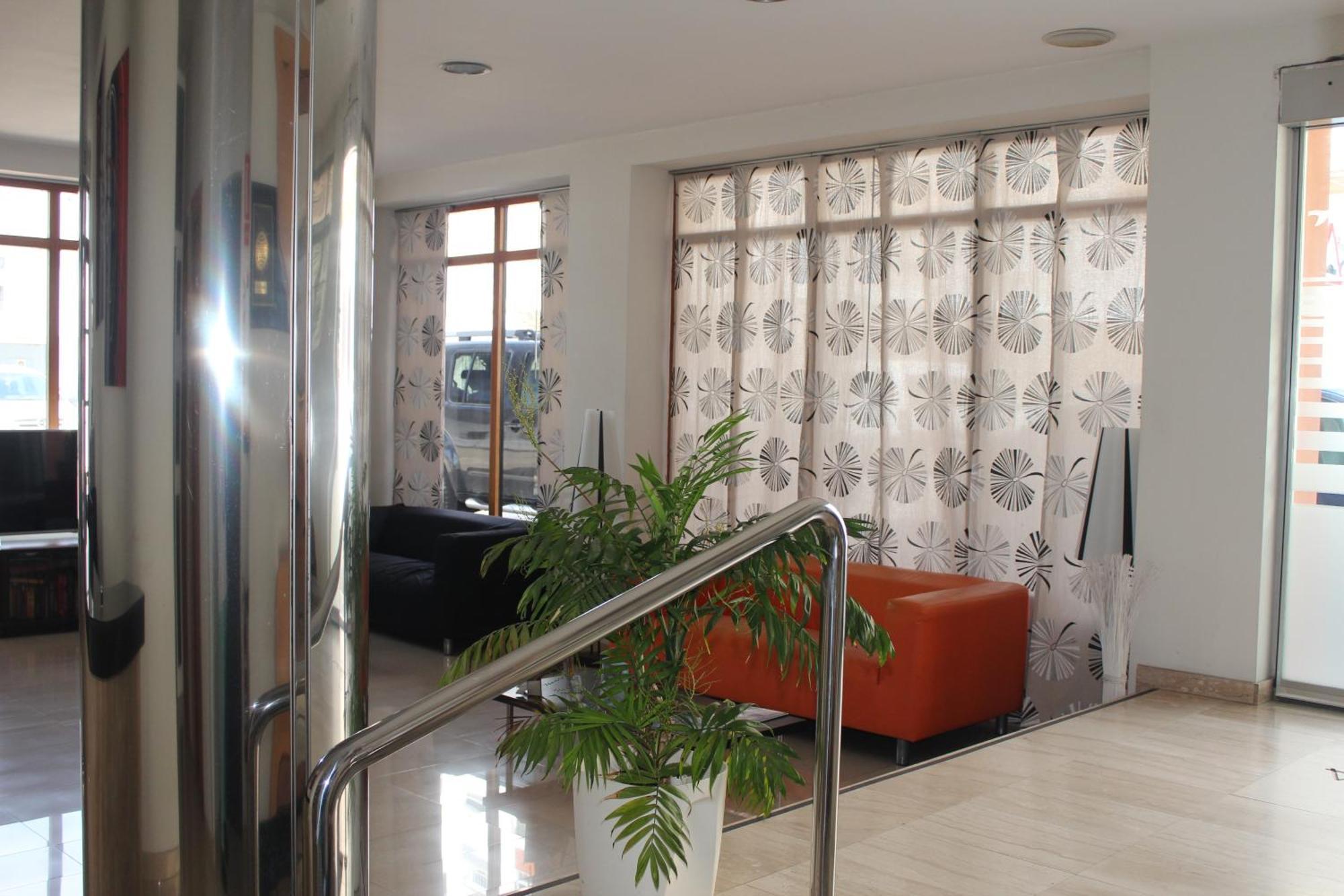 Hotel La Mirada Тарифа Экстерьер фото