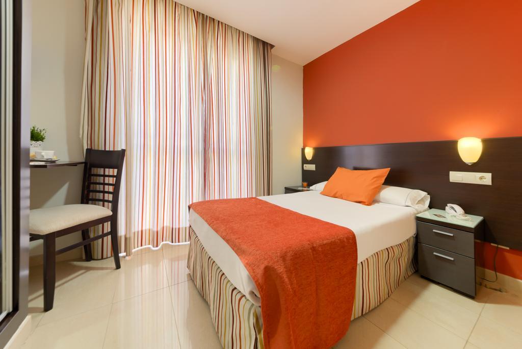 Hotel La Mirada Тарифа Экстерьер фото
