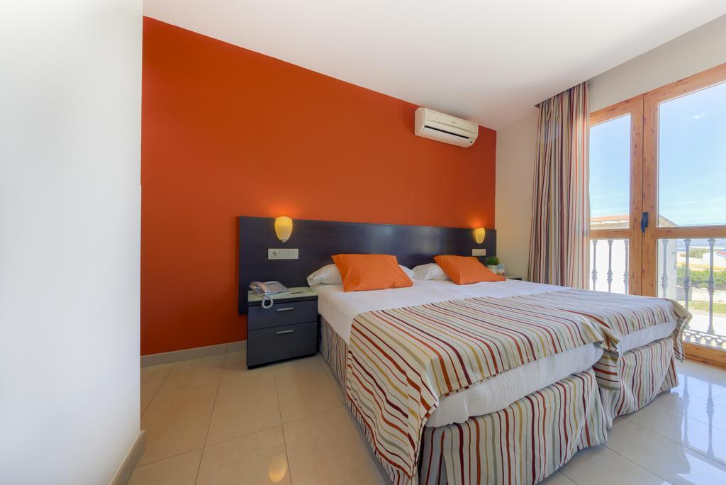 Hotel La Mirada Тарифа Экстерьер фото