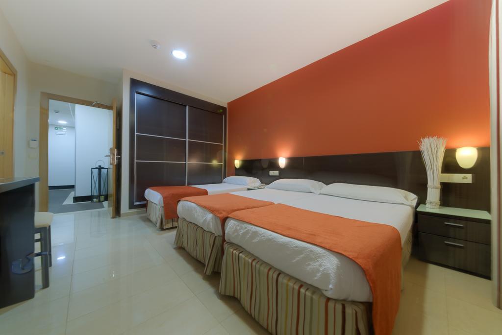 Hotel La Mirada Тарифа Экстерьер фото