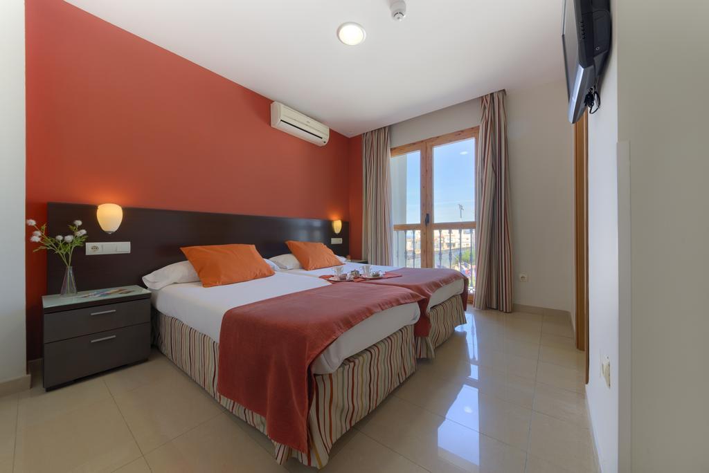 Hotel La Mirada Тарифа Экстерьер фото