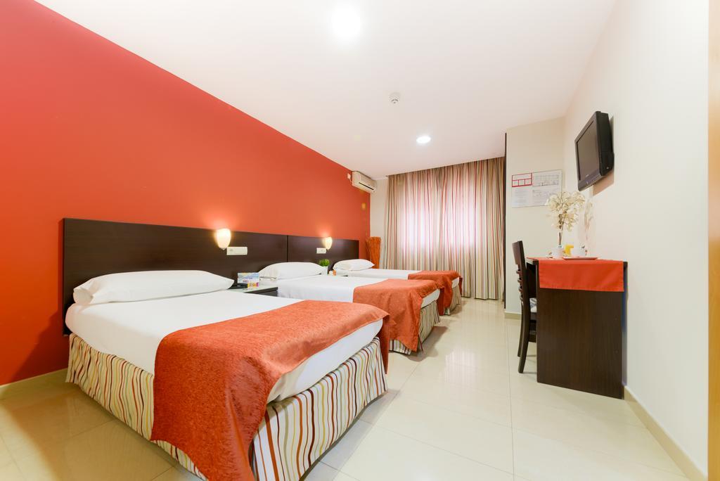 Hotel La Mirada Тарифа Экстерьер фото