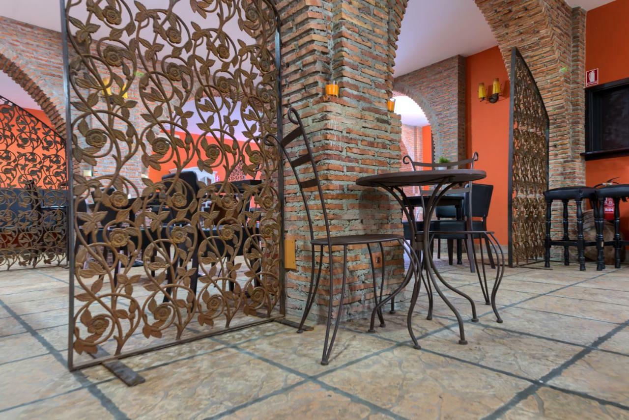 Hotel La Mirada Тарифа Экстерьер фото